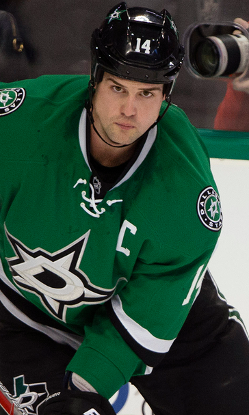 Jamie Benn scores 200th goal, Stars beat Predators